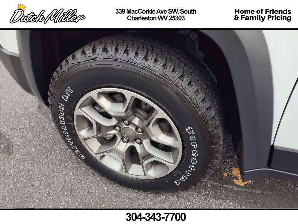 2022 Jeep Cherokee Trailhawk