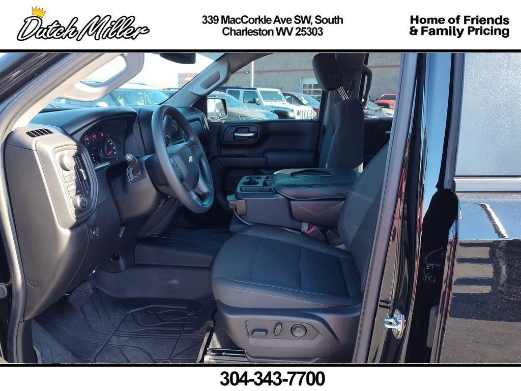 2025 Chevrolet Silverado Custom