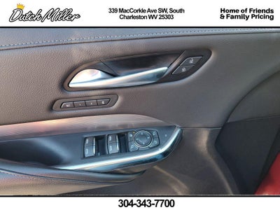 2024 Cadillac XT4 AWD Premium Luxury