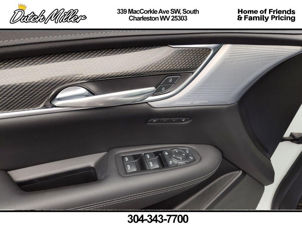 2022 Cadillac XT5 AWD Sport