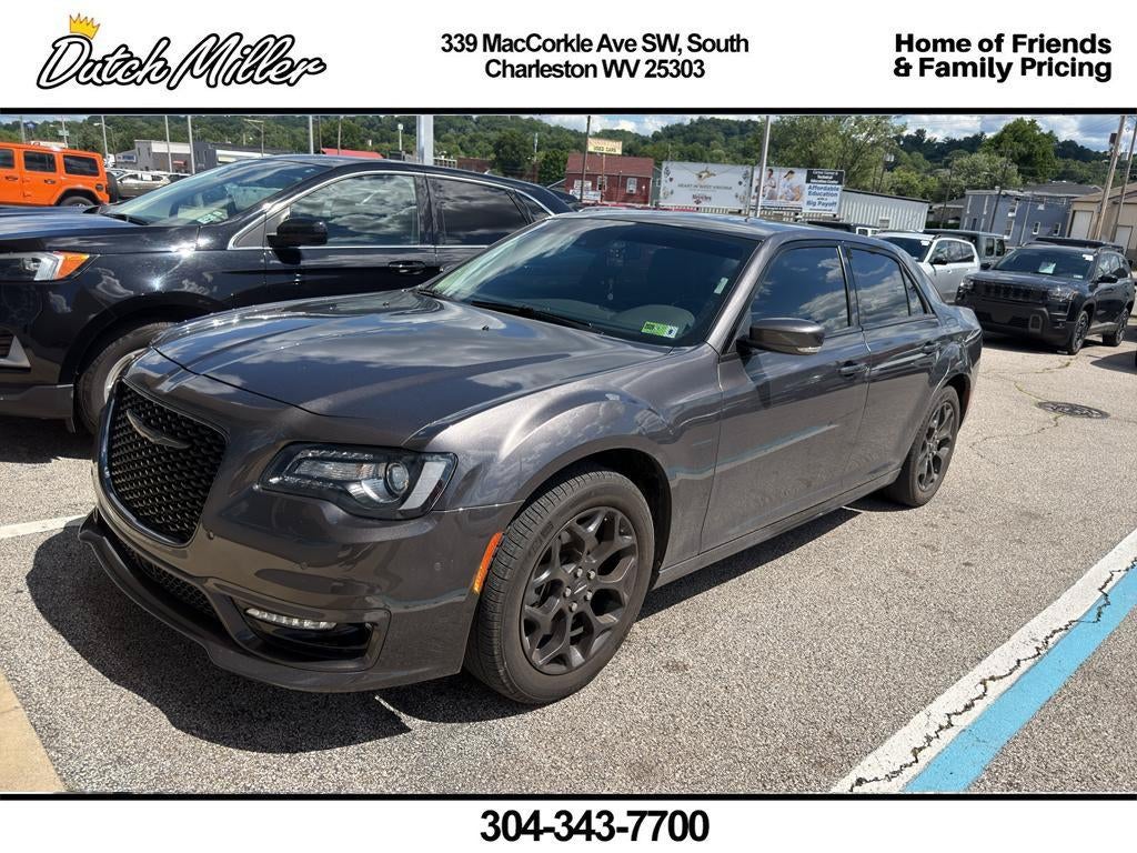 2022 Chrysler 300 Touring L