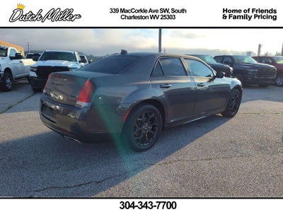 2022 Chrysler 300 Touring L
