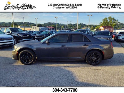 2022 Chrysler 300 Touring L