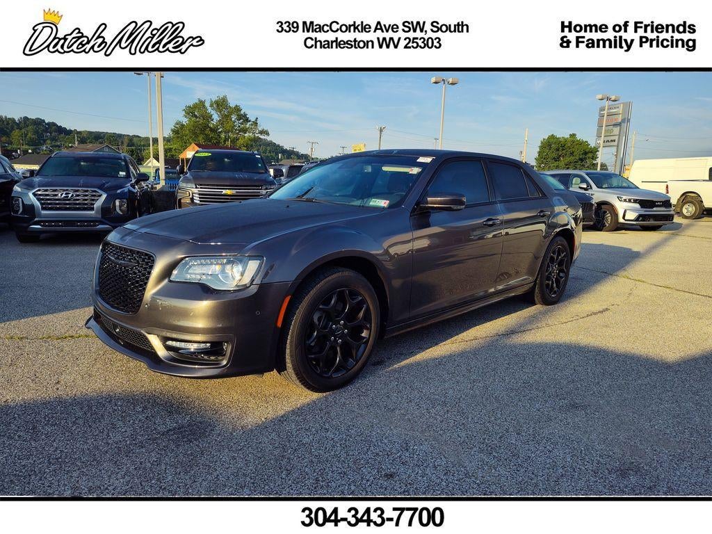 2022 Chrysler 300 Touring L