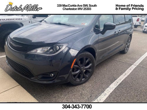 2020 Chrysler Pacifica Touring
