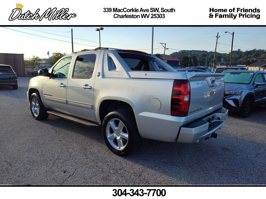 2013 Chevrolet Avalanche LS