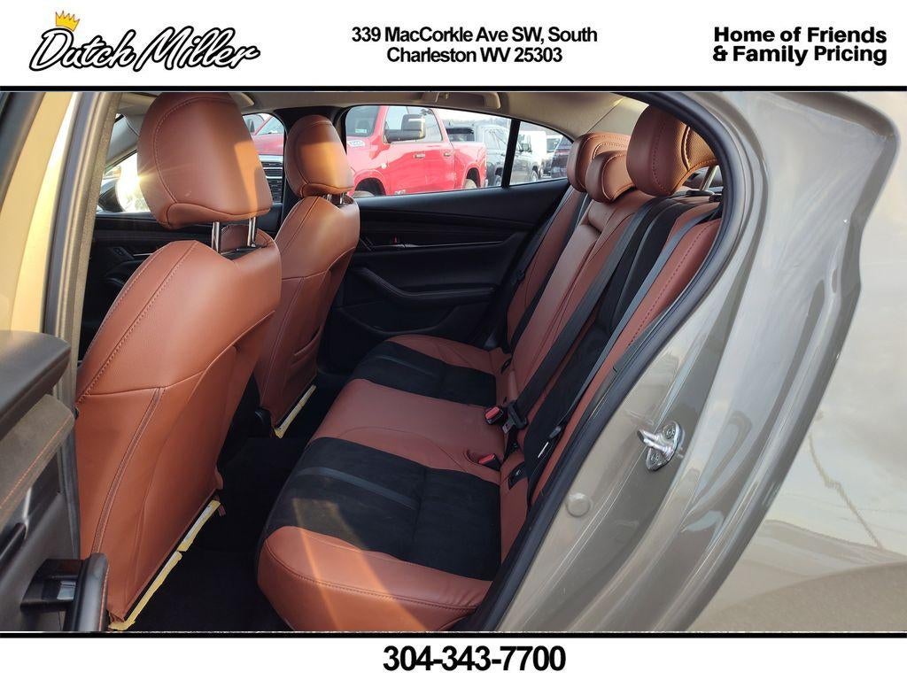 2024 Mazda Mazda3 2.5 Carbon Turbo