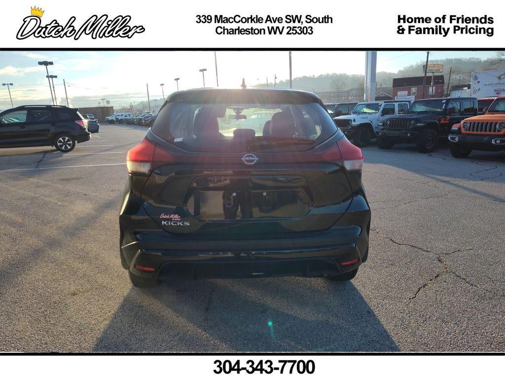 2024 Nissan Kicks S