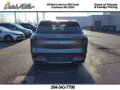 2022 INFINITI QX60 LUXE