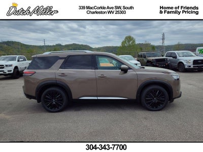 2023 Nissan Pathfinder Platinum
