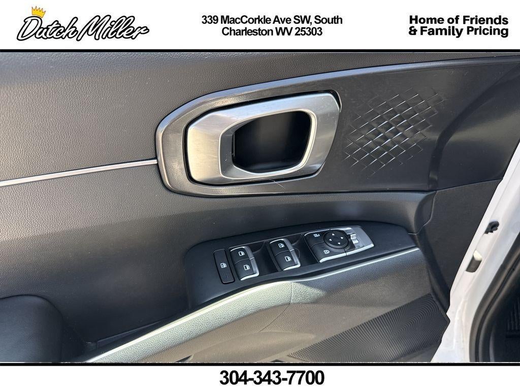 2022 Kia Sorento LX