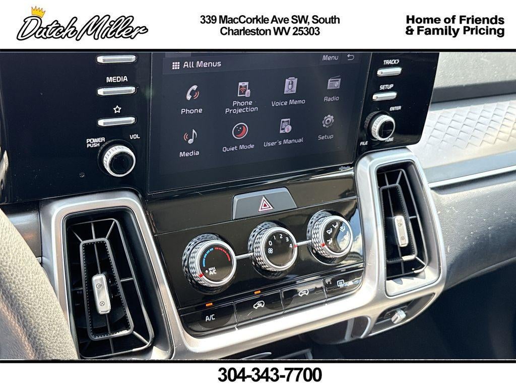 2022 Kia Sorento LX