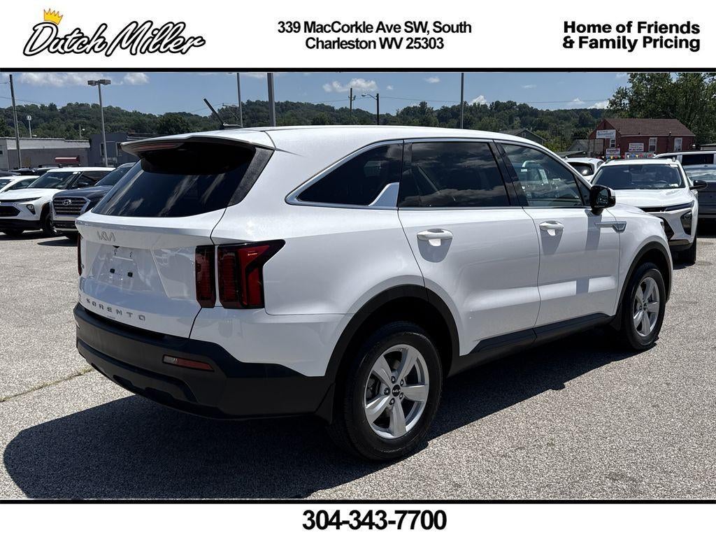 2022 Kia Sorento LX