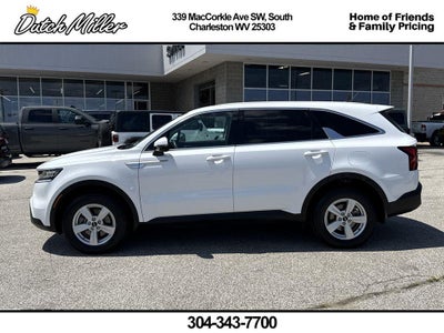 2022 Kia Sorento LX