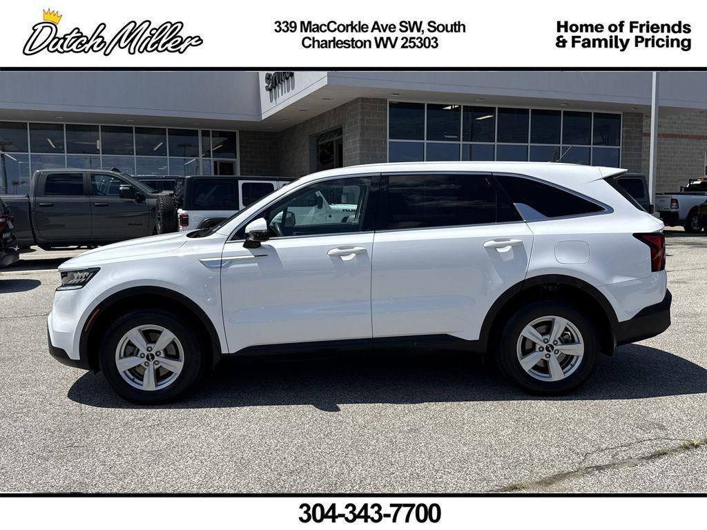 2022 Kia Sorento LX