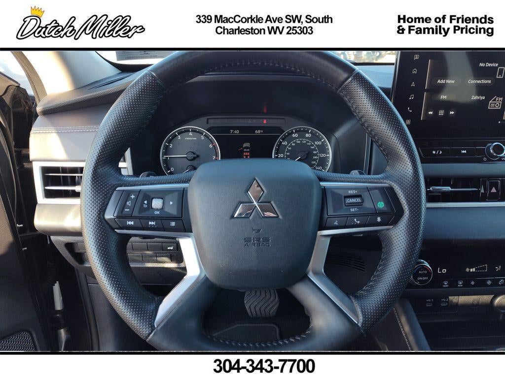 2025 Mitsubishi Outlander SE