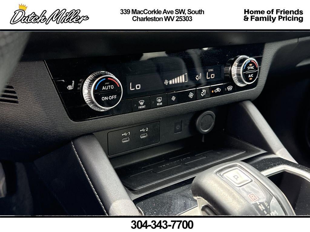2025 Mitsubishi Outlander SE