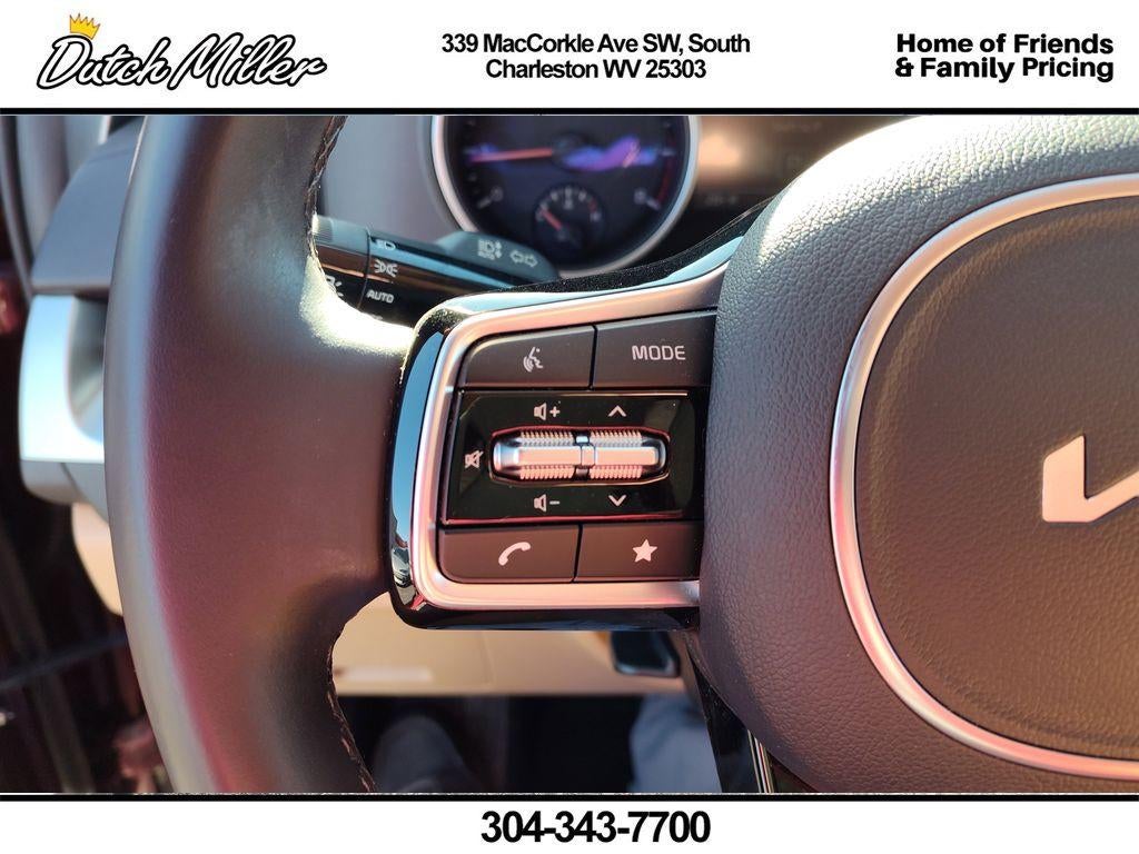 2024 Kia Carnival LX