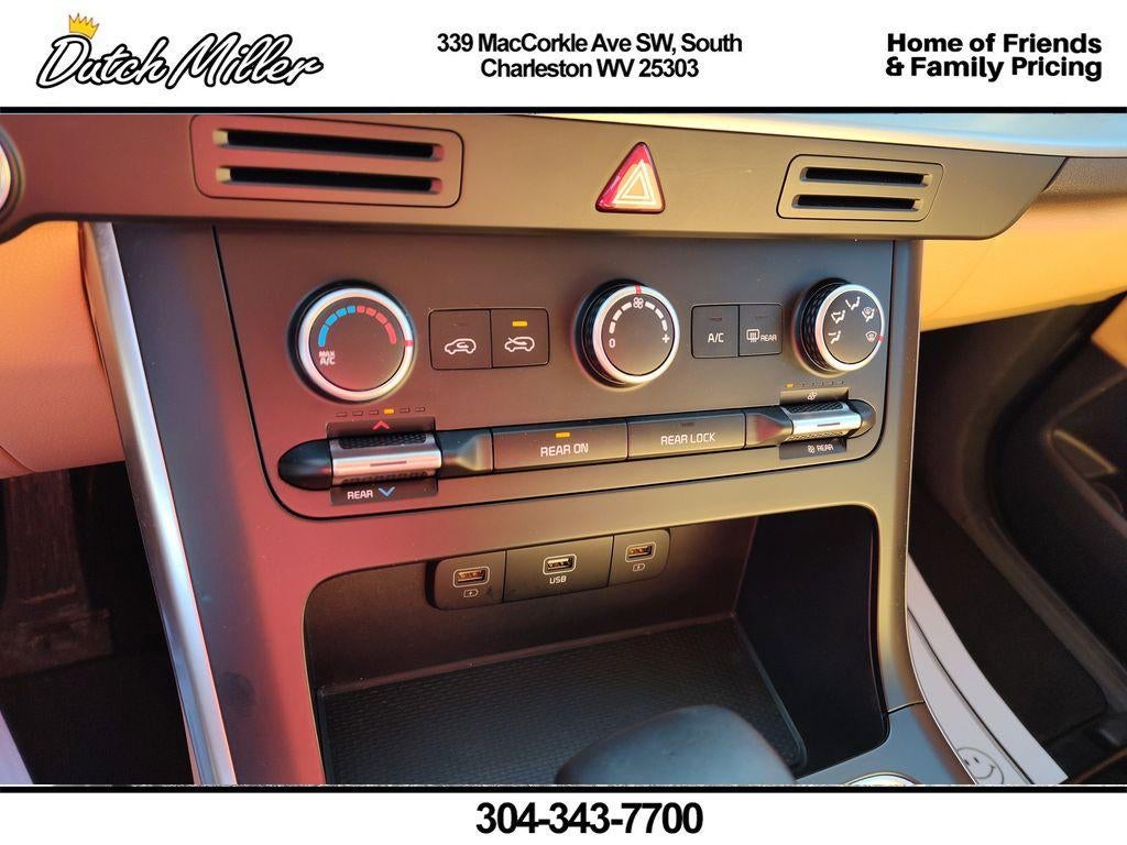 2024 Kia Carnival LX