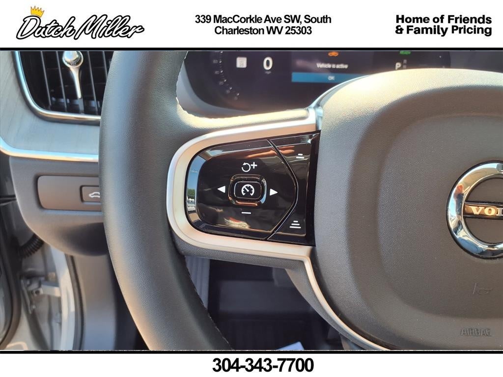 2025 Volvo XC60 Plus