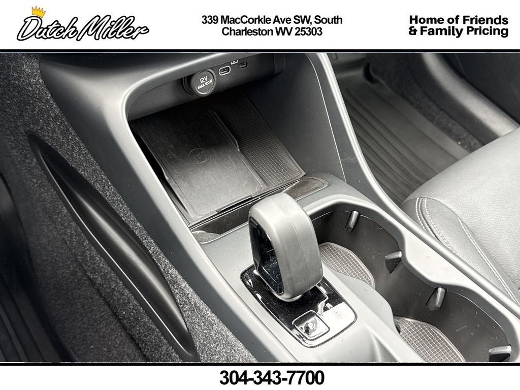 2025 Volvo XC40 Core Bright Theme
