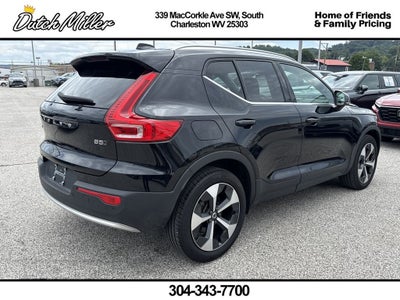 2025 Volvo XC40 Core Bright Theme