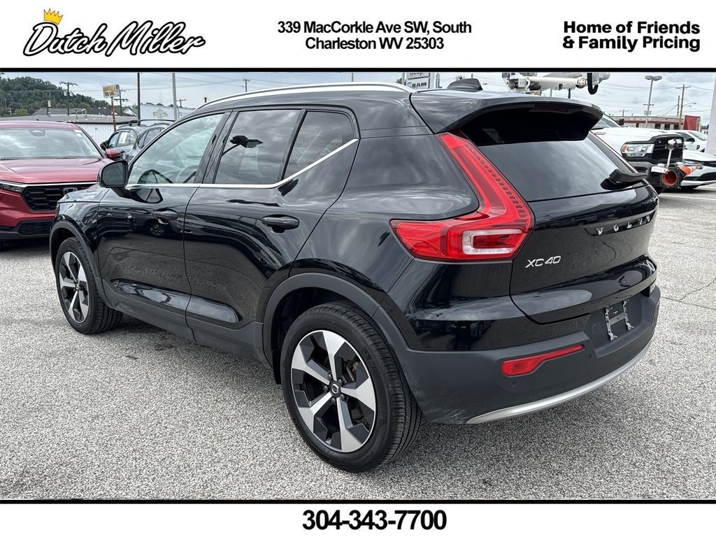 2025 Volvo XC40 Core Bright Theme